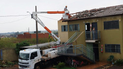 Estado autoriza prefeitura a comprar telhas para recuperar casas