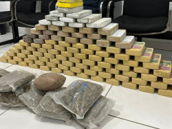 PRF apreende 110 quilos de cocaína em caminhão com cimento