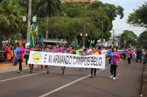 Prefeitura diz que desfile levou 28 mil pessoas à Marcelino Pires