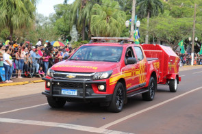 Prefeitura diz que desfile levou 28 mil pessoas à Marcelino Pires