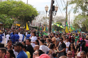 Prefeitura diz que desfile levou 28 mil pessoas à Marcelino Pires