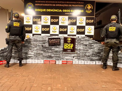 Policiais que traficavam cocaína em viatura são afastados das funções