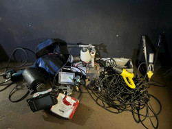 Polícia prende 3 por tráfico e recupera objetos furtados de oficina