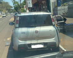 Douradense reclama de carro em vaga de idoso e aponta descaso da Agetran