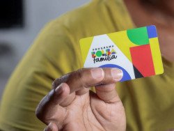 Caixa paga novo Bolsa Família a beneficiários com NIS de final 6