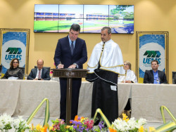 Na posse de reitor, Riedel destaca papel inclusivo e transformador da Uems