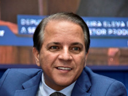 Com três afastados no TCE, deputado quer PEC para demitir conselheiro