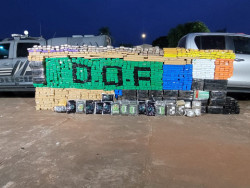 Caminhonete roubada é recuperada com mais de uma tonelada de drogas