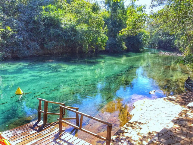 Cidade respira o turismo e atividade segue normalmente, mas prefeito lei seca para 14 dias. Imagem: (Internet)