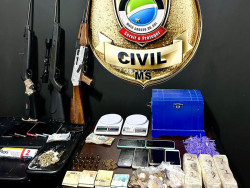 Polícia prende sete membros de organização criminosa e apreende até fuzil