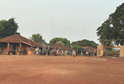 Indígenas invadem suas fazendas e cercam a terceira na fronteira