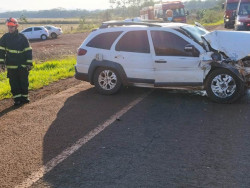 Acidente entre carro e trator mata homem na BR-463