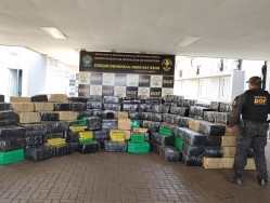 Caminhonete levava carga de maconha avaliada em R$ 13 milhões