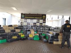 Caminhonete levava carga de maconha avaliada em R$ 13 milhões