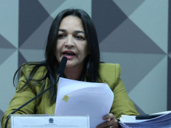 Relatora pede indiciamento de Bolsonaro e outro 60 por atos golpistas