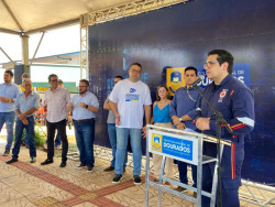 Alan entrega duas ambulâncias no Desenvolve Dourados em Ação