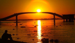 Segunda-feira começa com calor extremo de até 44°C