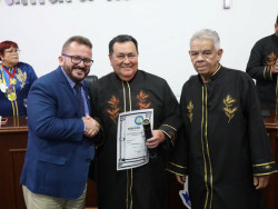 Em noite de prêmio e posses na ADL, Câmara homenageia a literatura