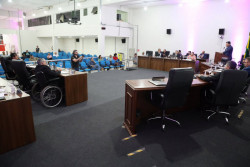 Vereadores aprovam 7 projetos de lei e 7 decretos legislativos