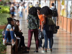 Senado aprova ampliação da Lei de Cotas e inclui quilombolas