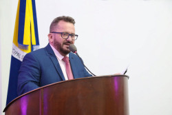 No site da Câmara, cidadãos consultam documentos legislativos na íntegra