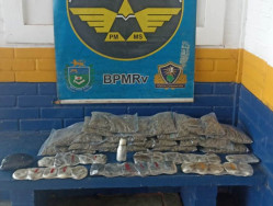 Passageira de van é presa com droga escondida sob as roupas