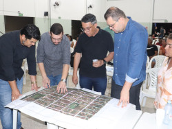 Licitação do asfalto do Jardim Guaicurus sai ainda em 2023, anuncia Alan
