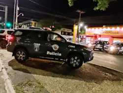 Homem reage à abordagem e morre em troca de tiros com policiais da Rota