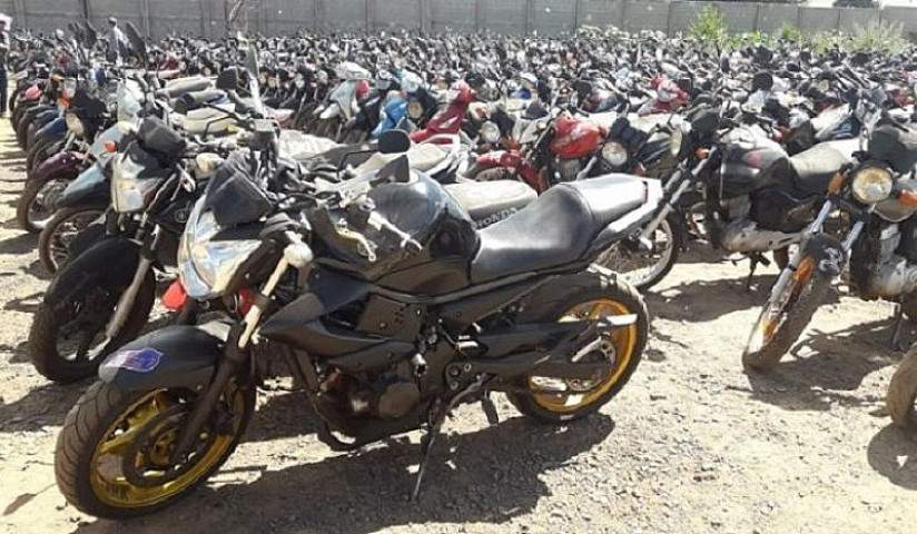 Ao todo, são 45 lotes de veículos, sendo 37 motocicletas e oito automóveis apreendidos. Imagem: (Assessoria)