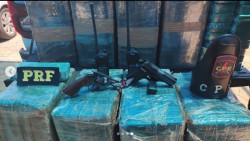 Avião com 437 kg de drogas pousa em fazenda do cantor Leonardo