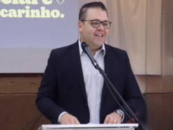 Alan Guedes antecipa 13º de servidores municipais de Dourados