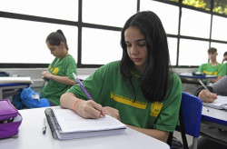 Matrículas estão abertas para o ano letivo de 2024 na Rede Estadual