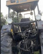 Menina de 4 anos morre ao ser atropelada por trator dirigido pelo pai