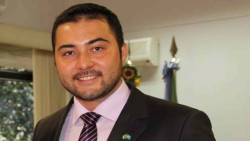 Geraldo Resende se esquiva, mas não explica prisão de assessor