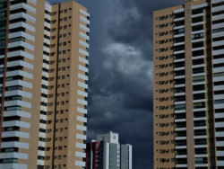 Tempo permanece instável em MS e guarda-chuva é grande aliado para hoje