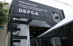 Ex-servidor preso com pornografia infantil vai a julgamento