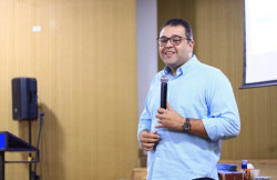 Alan homologa concurso público da Saúde e Educação