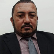 Vereador faz manobra perigosa com caminhonete e foge da PM