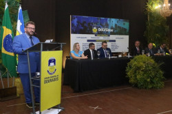 Em noite de homenagens, Câmara celebra 88 anos de Dourados