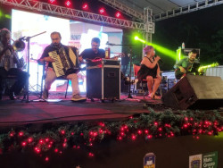 Show “Encontro de Gerações” emociona público do Dourados Brilha