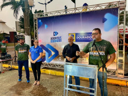 Alan entrega 24 veículos e renova frota para atender douradenses