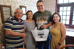 Alan Guedes visita ex-prefeitos no aniversário de Dourados