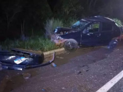 Casal e filho pequeno morrem em acidente na BR-262