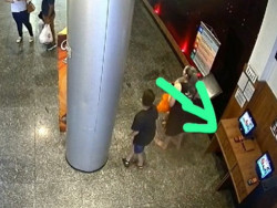 Câmeras flagram mulher furtando carteira em shopping de Dourados