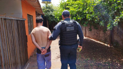 Homem é preso depois de estuprar esposa e esfaquear vizinho