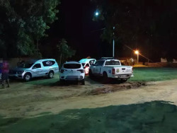 Homem leva choque, mulher tenta ajudar e ambos morrem eletrocutados