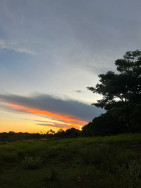 Sábado ensolarado e com temperatura de 36°C em Dourados