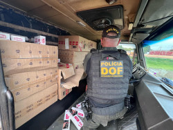 Carreta carregada com cigarro é apreendida em Anaurilândia