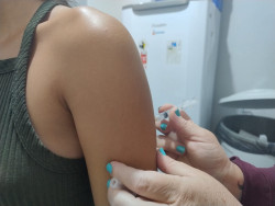 Baixa procura por vacina contra dengue causa alerta