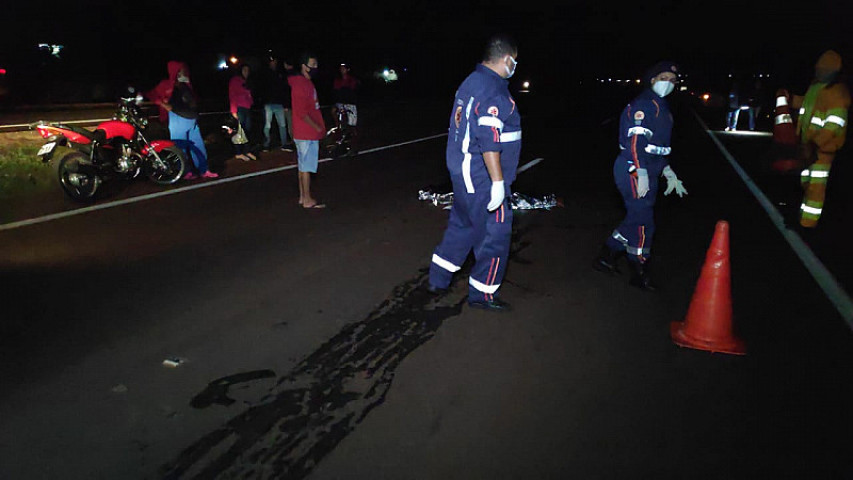 Local onde rapaz morreu atropelado na noite de ontem (Imagem: Adilson Domingos)